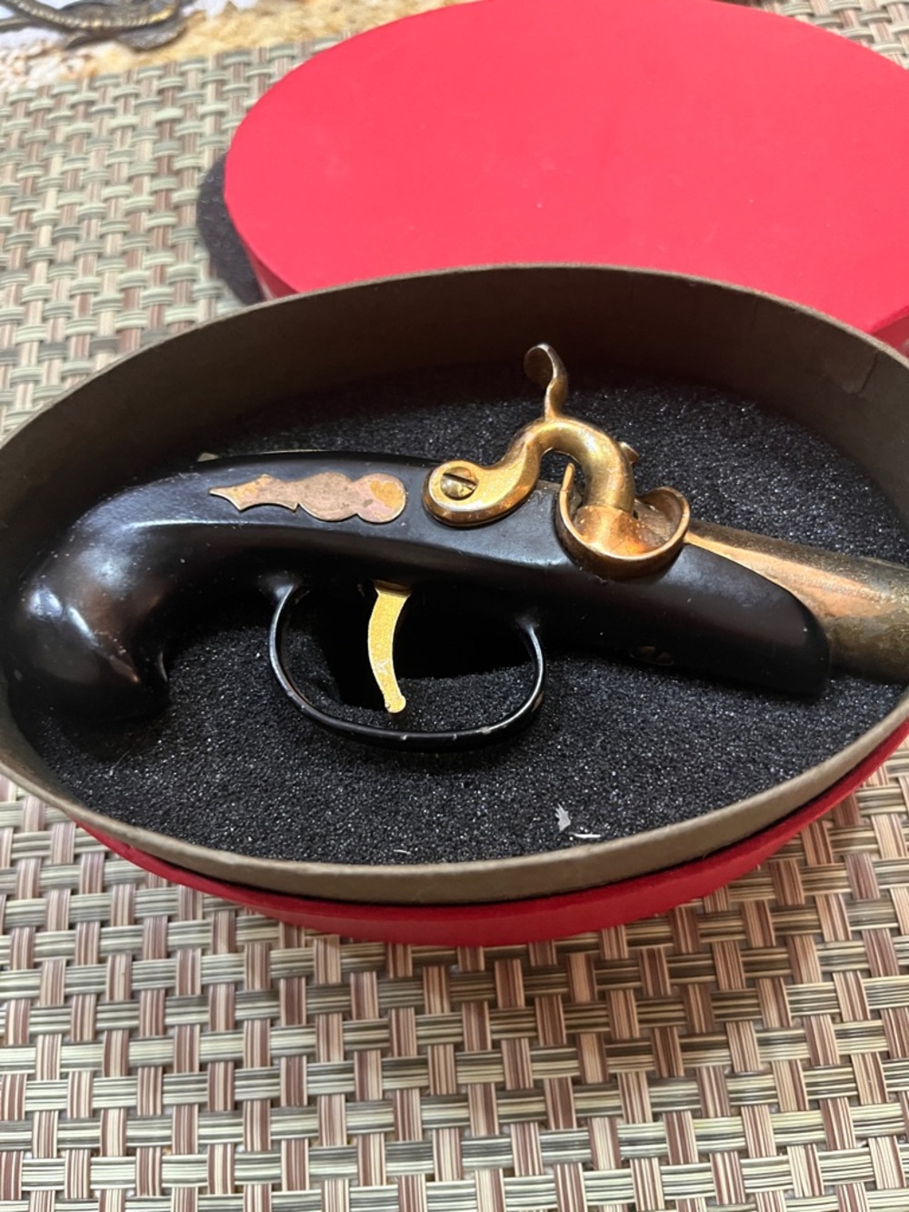 Vintage 70’s derringer flint lock lighter unmarked
